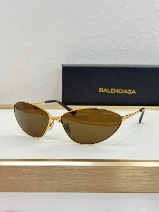 Picture of Balenciaga Sunglasses _SKUfw80882056fw